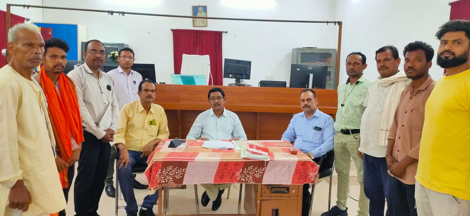 <br>जिला एवं सत्र न्यायालय सूरजपुर, कुटुम्ब न्यायालय सूरजपुर, तालुका न्यायालय प्रतापपुर एवं जिले के समस्त राजस्व न्यायालयों में नेशनल लोक अदालत का हुआ आयोजन..