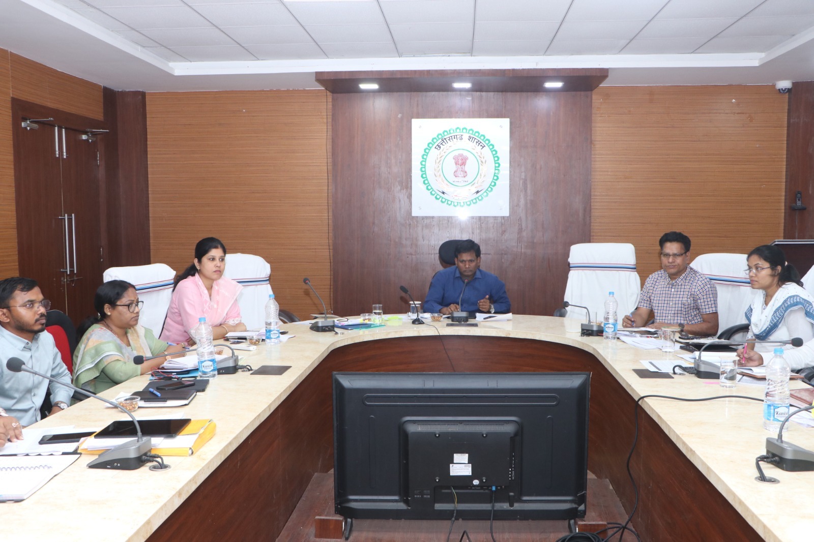 कलेक्टर व डीआईजी/एसएसपी सूरजपुर ने कानून व्यवस्था के संबंध में अधिकारियों की ली बैठक…