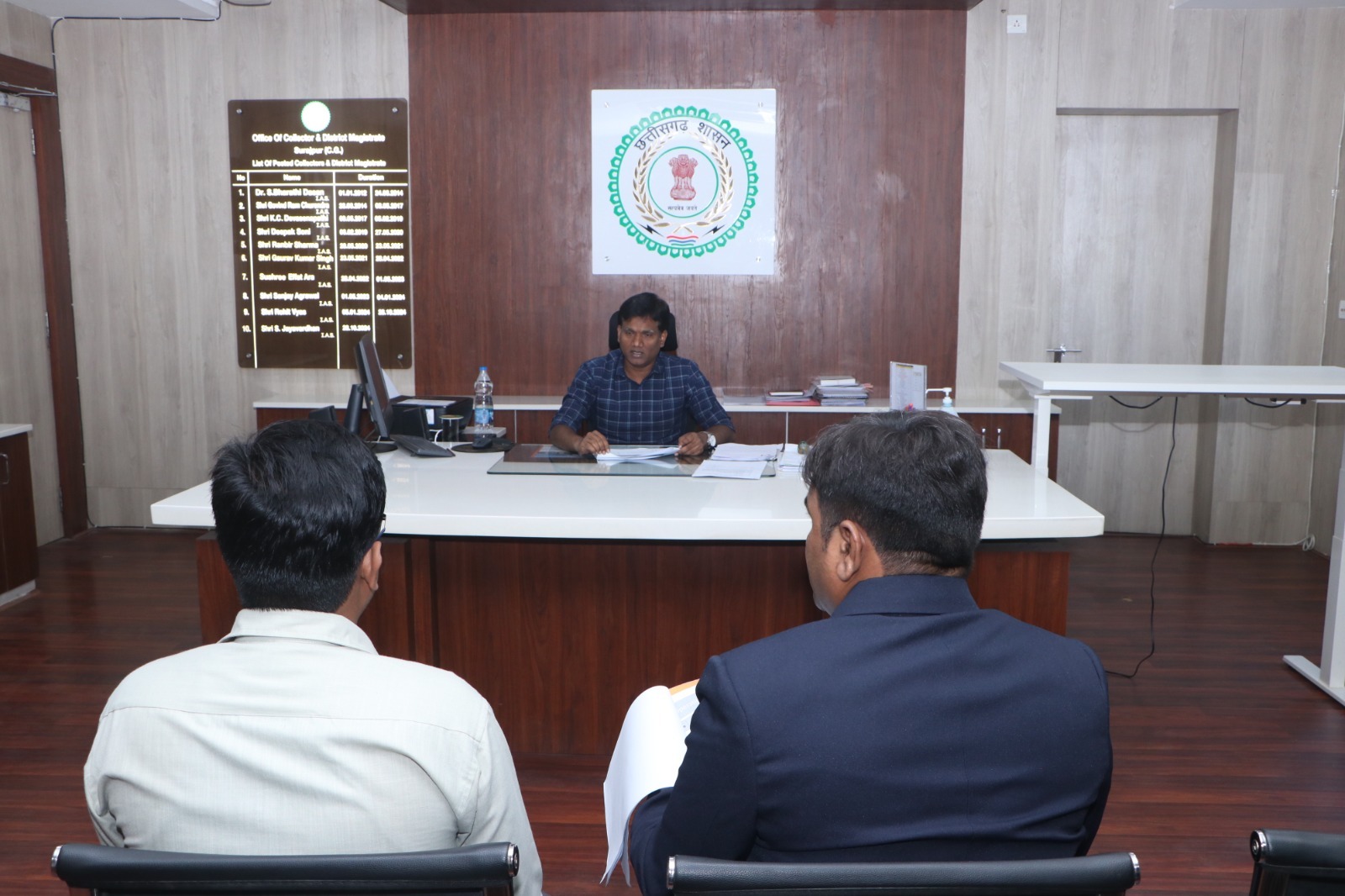 10 वर्ष से पूर्व बनाये गये आधार के बायोमैट्रिक अपडेट के लिए ज्यादा से ज्याद प्रचार प्रसार करें – कलेक्टर…